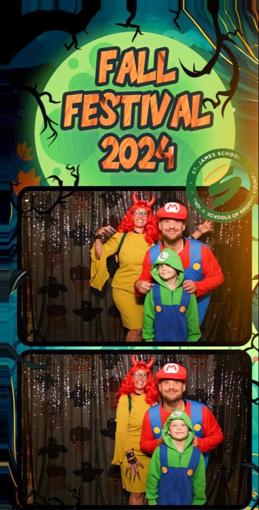 Interactive Photo Booth Experience for Hire in Southern Tier NY - Mirror Me Booth in Action