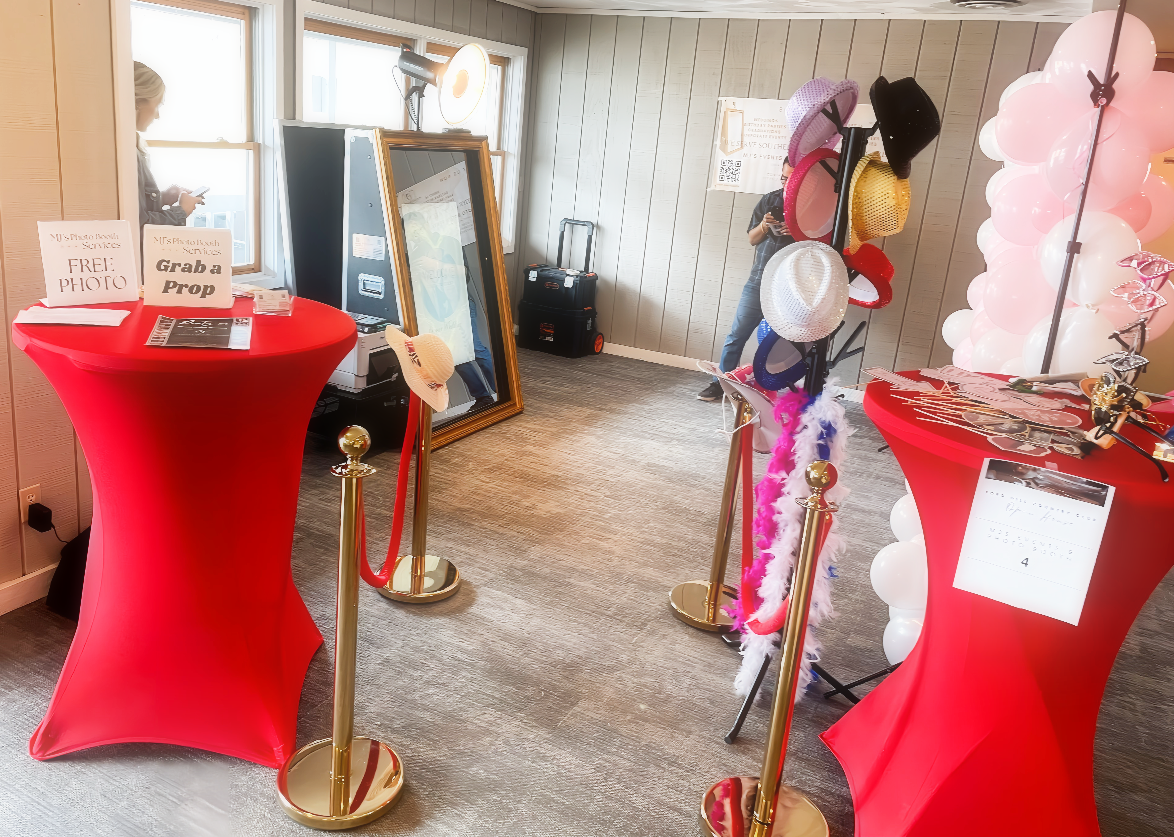 Custom Wedding Photo Booth Messages and Experience