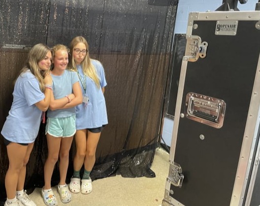 Snap, Sparkle, and Shine: The Ultimate Open-Air Photo Booth Experience for Unforgettable Events!